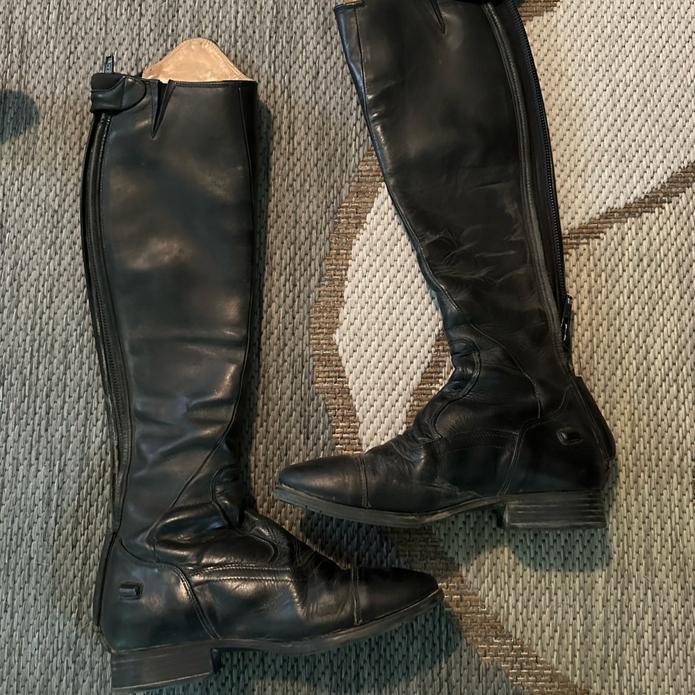 Ariat Riding Boots - Picture 2 of 3